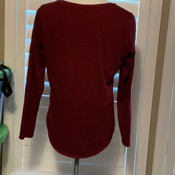Old Navy Red Fitted Blouse - Picture 3 of 6